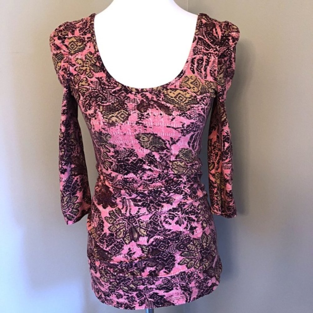 Free People Pink knit top Size small